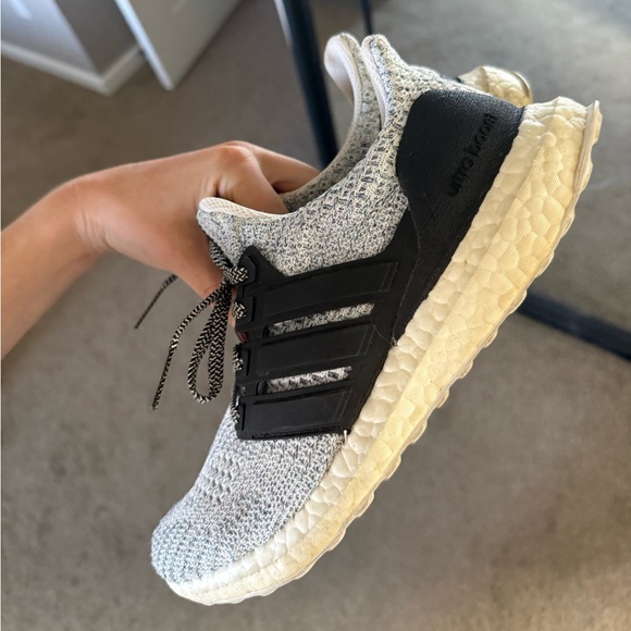 Adidas Parley Ultra Boost - Picture 1 of 6